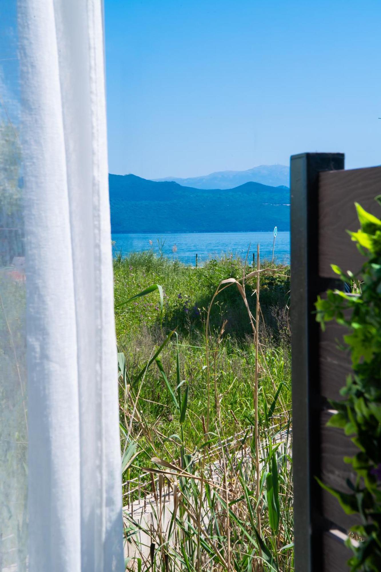 Blue Horizon Seaside Suite By Imagine Lefkada Nikiana Esterno foto